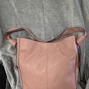 SOLD! FRYE AND CO. Leather Hobo in Dusty Mauve